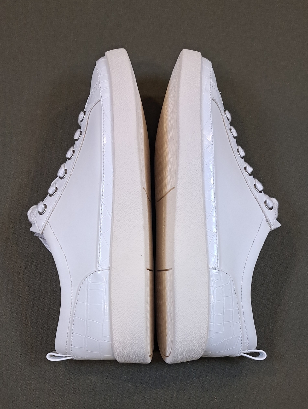 Vionic Winny Sneakers - Color: White - Size: Women 9 - Picture 8 of 11